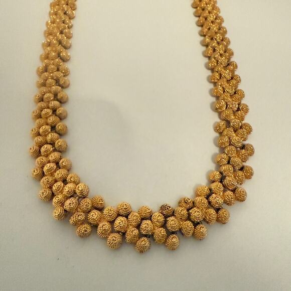 Avon Hazelnut Gold Tone Choker Necklace Textured Cone Shaped Clusters Bee Hives - Picture 5 of 9